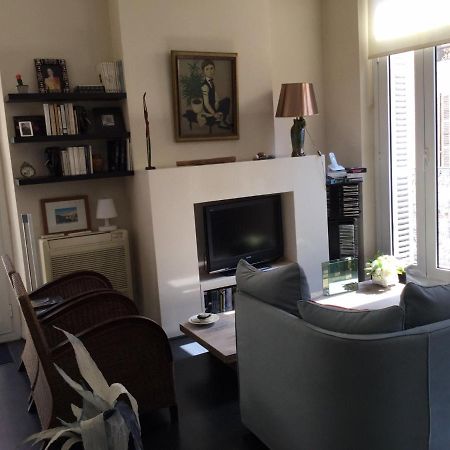Chambre 1 Personne Avec Terrasse Centre Ville Marseille 3 Nuits Min , Femme Uniquement 外观 照片