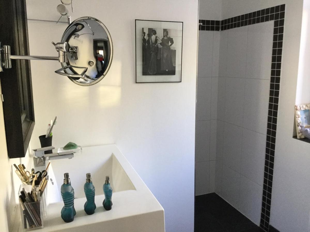 Chambre 1 Personne Avec Terrasse Centre Ville Marseille 3 Nuits Min , Femme Uniquement 外观 照片